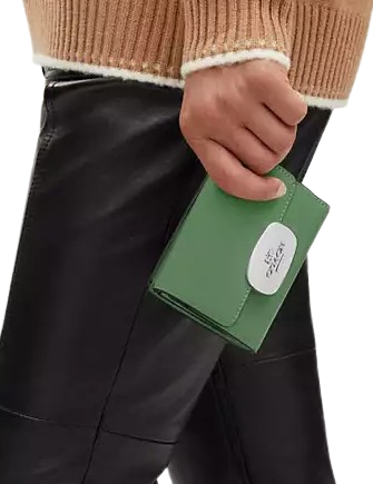 Coach-Eliza-Small-Wallet-3-02_large.png