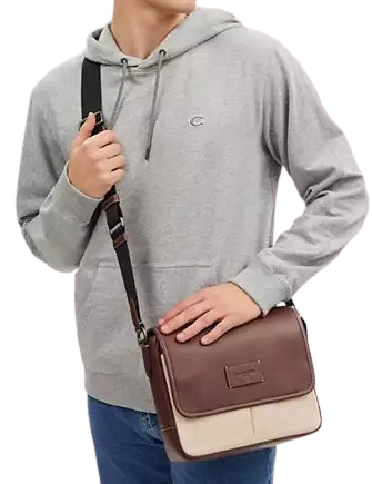 Coach-Sprint-Map-Bag-25-02_large.png